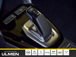 Corsa F e Edition LED Keyless Fernlichtass. LED-Tagfahrlicht Klimaautom PDC USB MP3 ESP